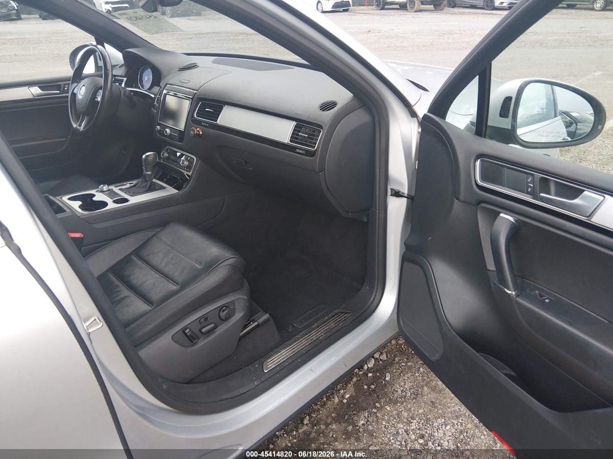 2017 VOLKSWAGEN TOUAREG V6 WOLFSBURG EDITION — снимка 5