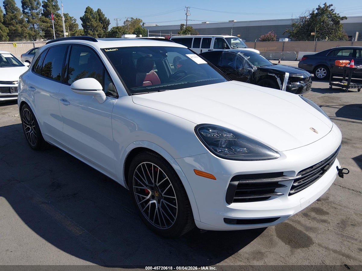 2019 PORSCHE CAYENNE