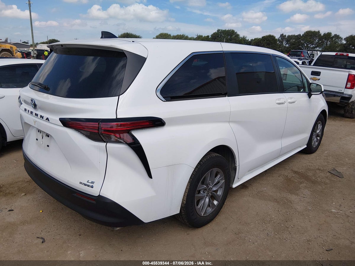 2022 TOYOTA SIENNA LE — снимка 4