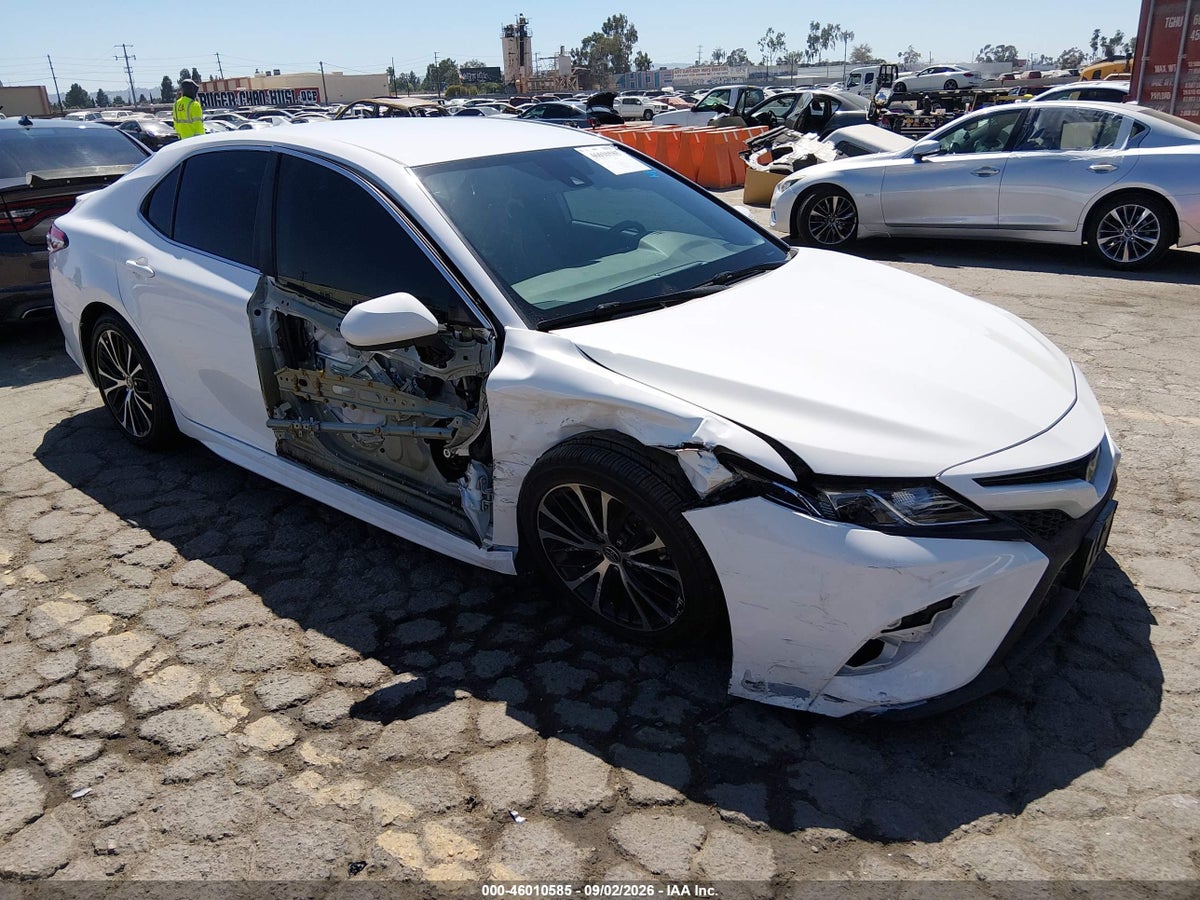 2020 TOYOTA CAMRY SE