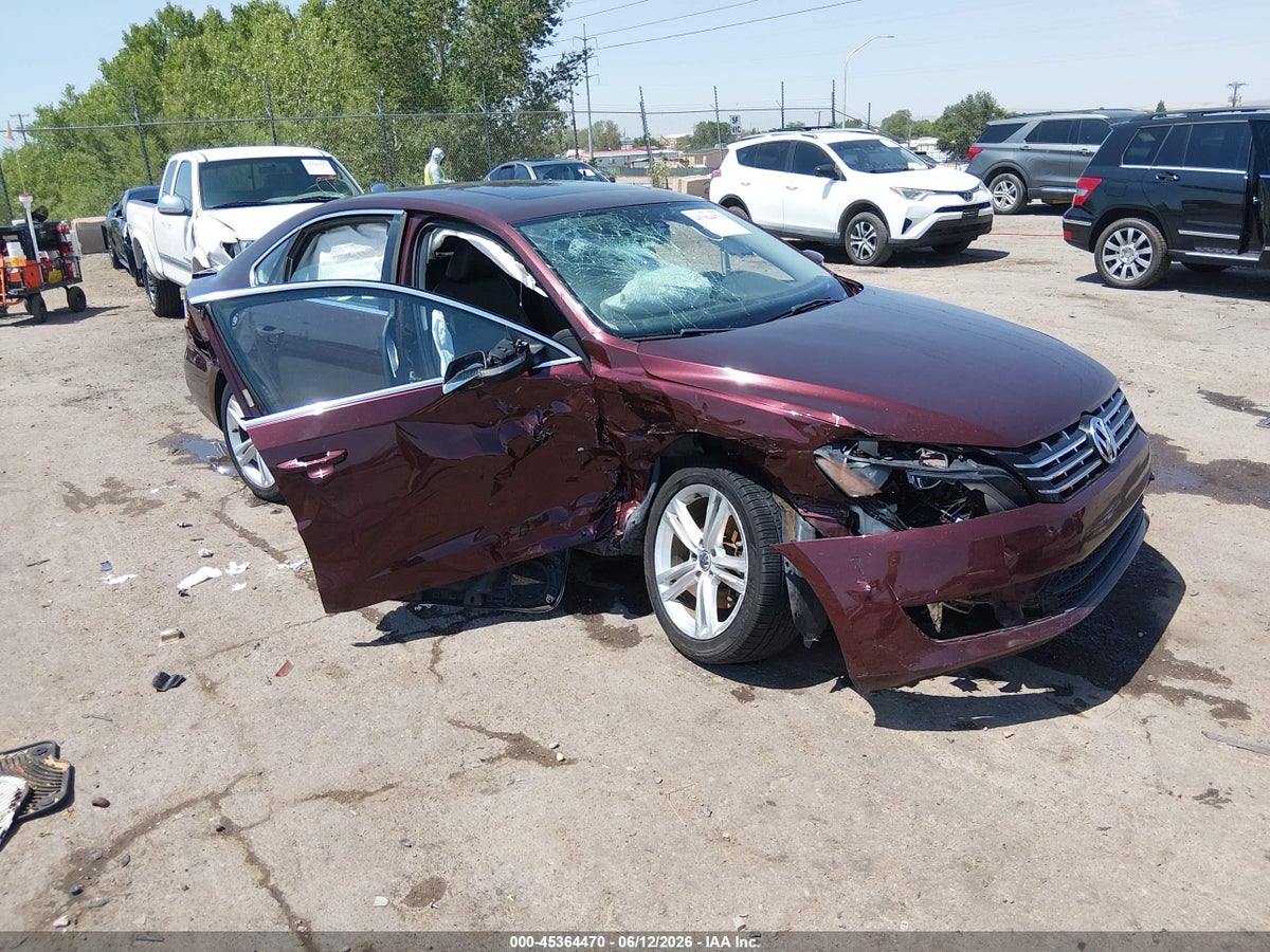 2014 VOLKSWAGEN PASSAT 2.0L TDI SE