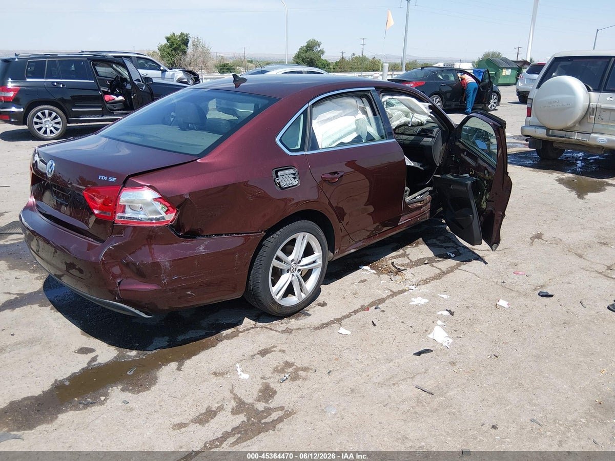 2014 VOLKSWAGEN PASSAT 2.0L TDI SE — снимка 4