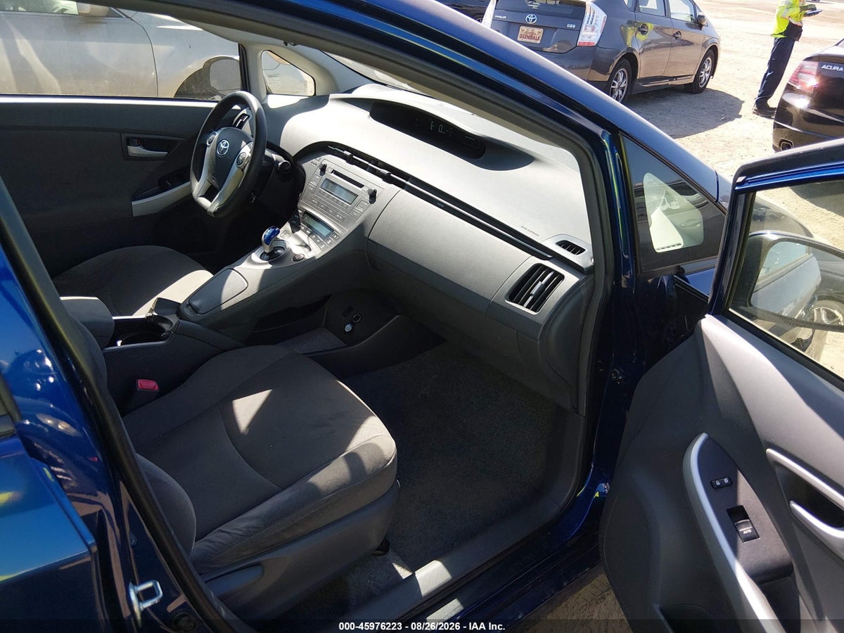 2011 TOYOTA PRIUS TWO — снимка 5