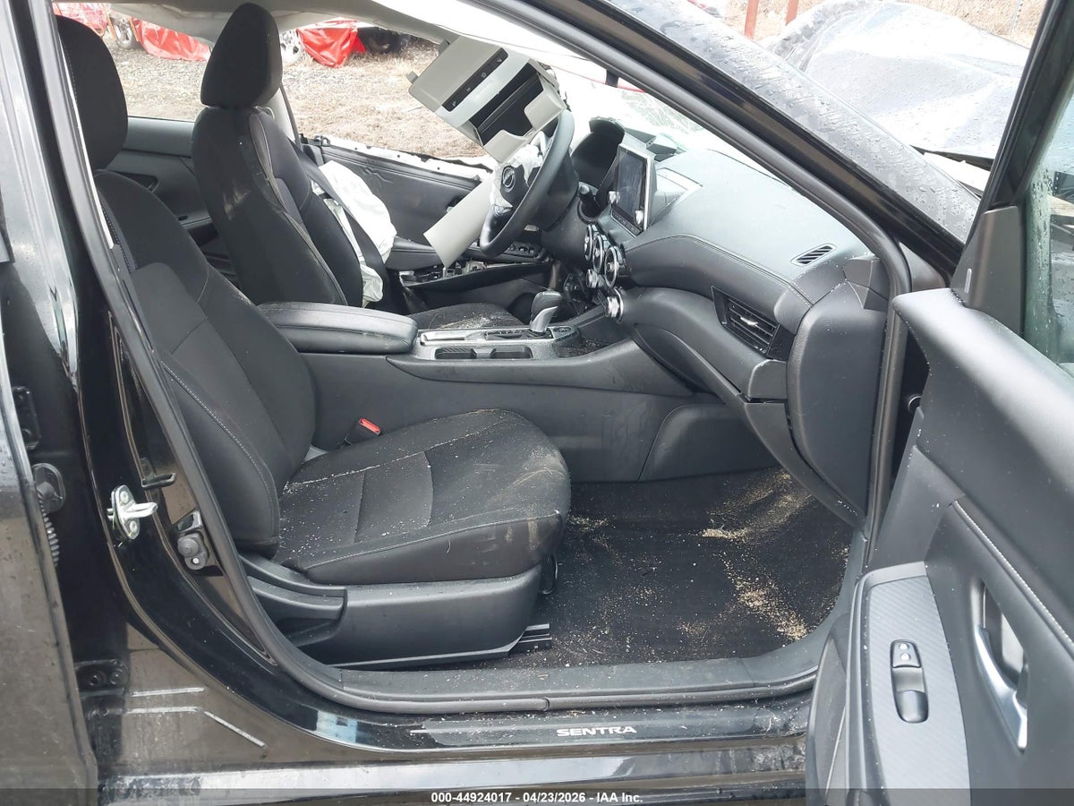 2025 NISSAN SENTRA SV — снимка 5