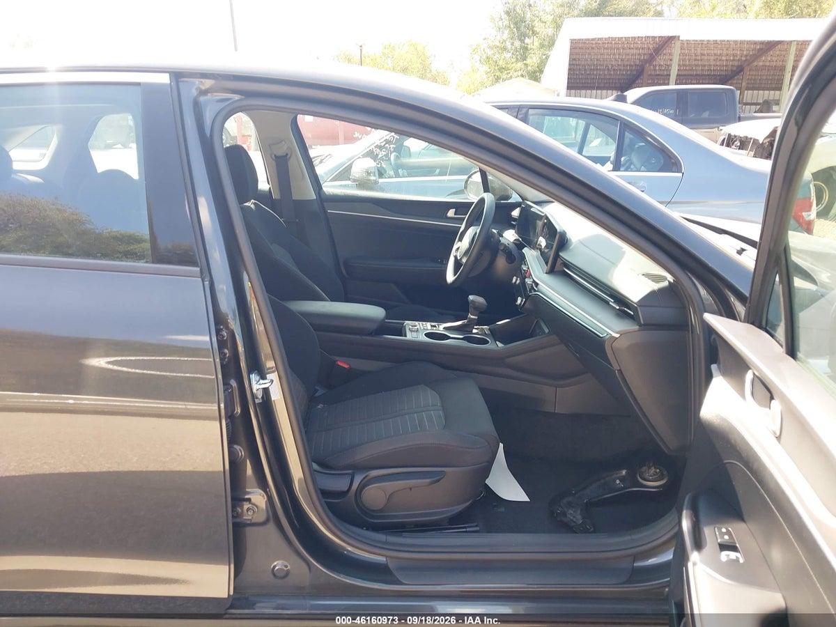2026 KIA K5 LXS FWD — снимка 5