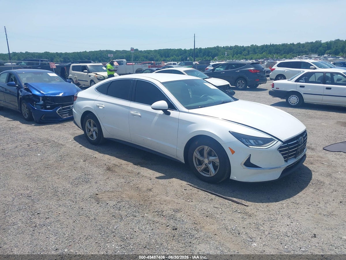 2022 HYUNDAI SONATA SE