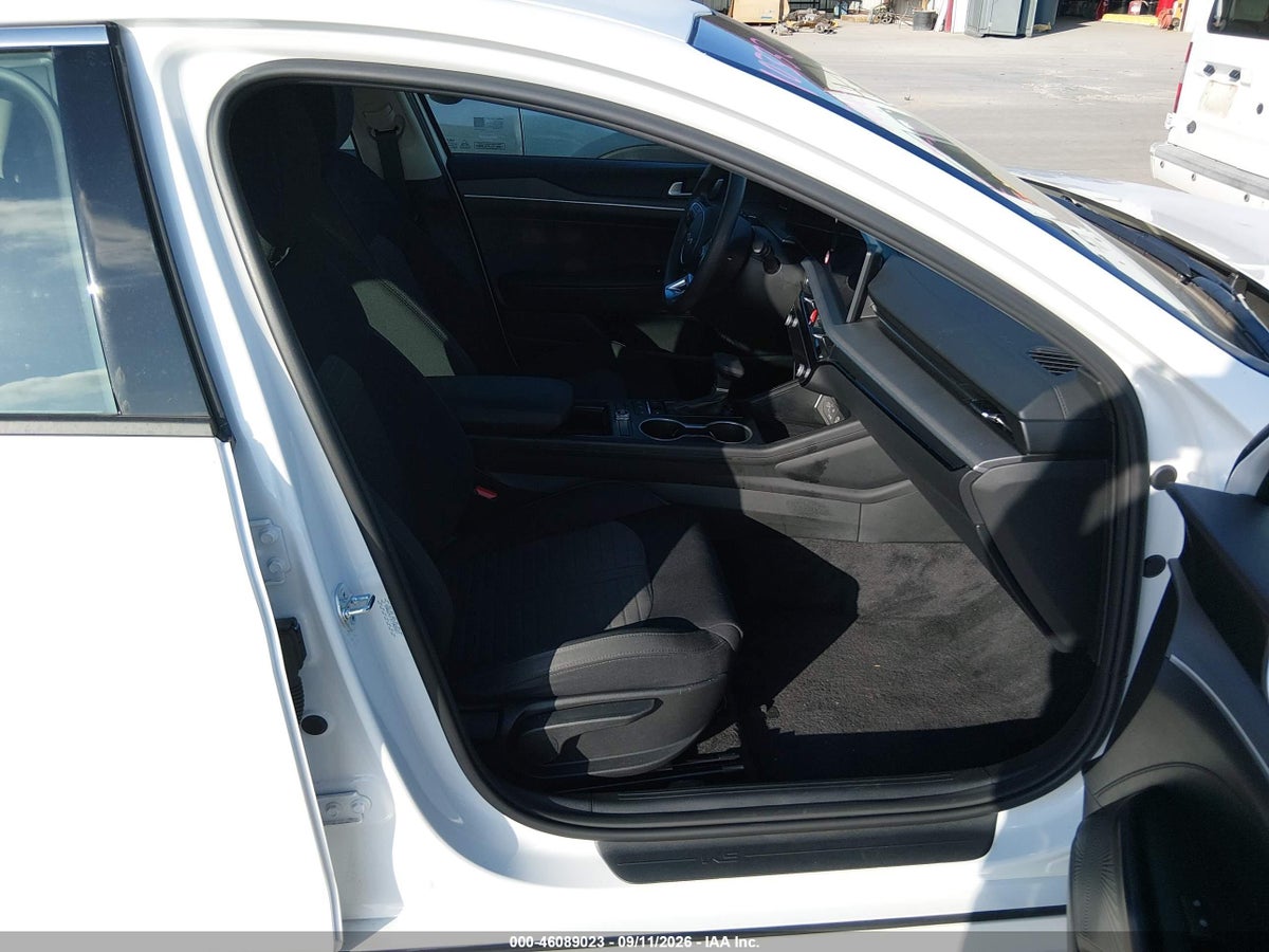 2026 KIA K5 LXS FWD — снимка 5
