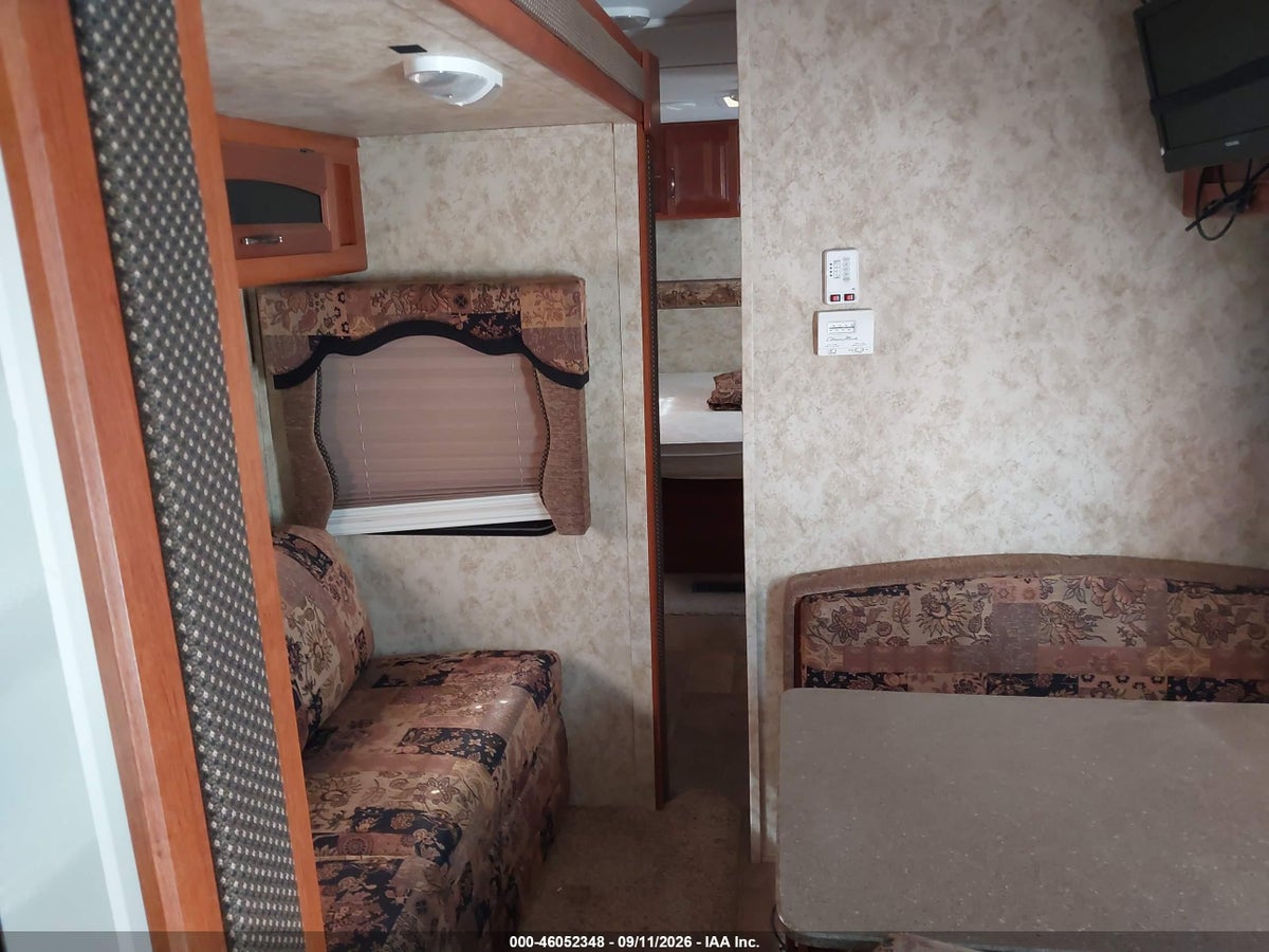 2012 KEYSTONE RV COUGAR TRAVEL TRAILER — photo 5