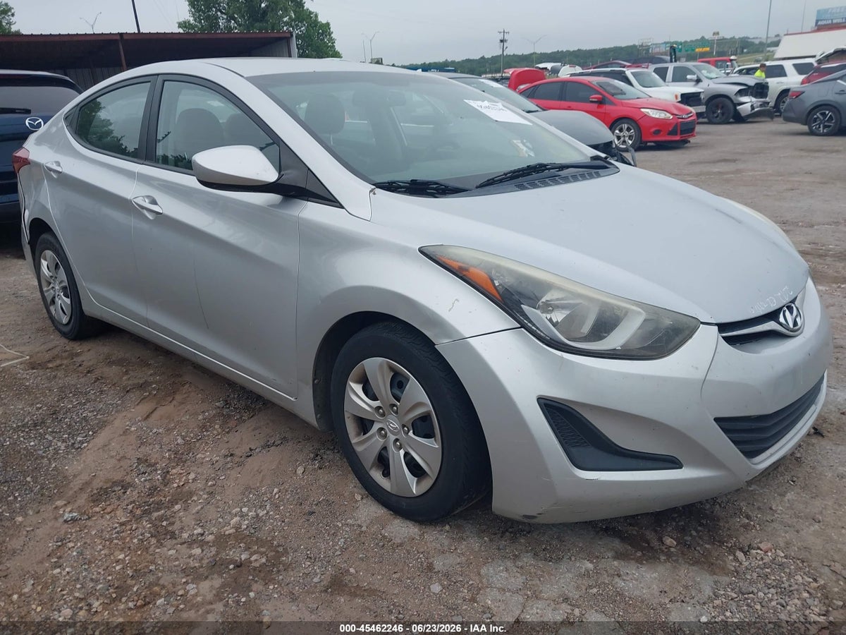 2016 HYUNDAI ELANTRA SE