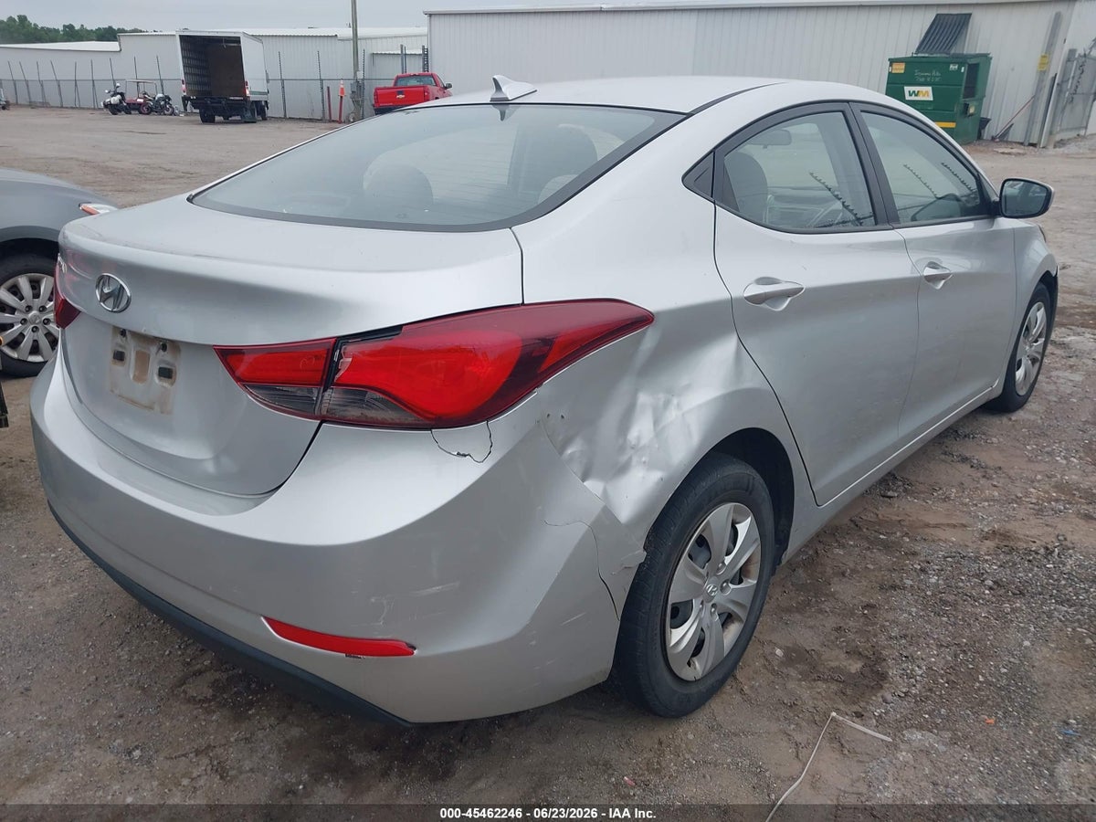 2016 HYUNDAI ELANTRA SE — снимка 4