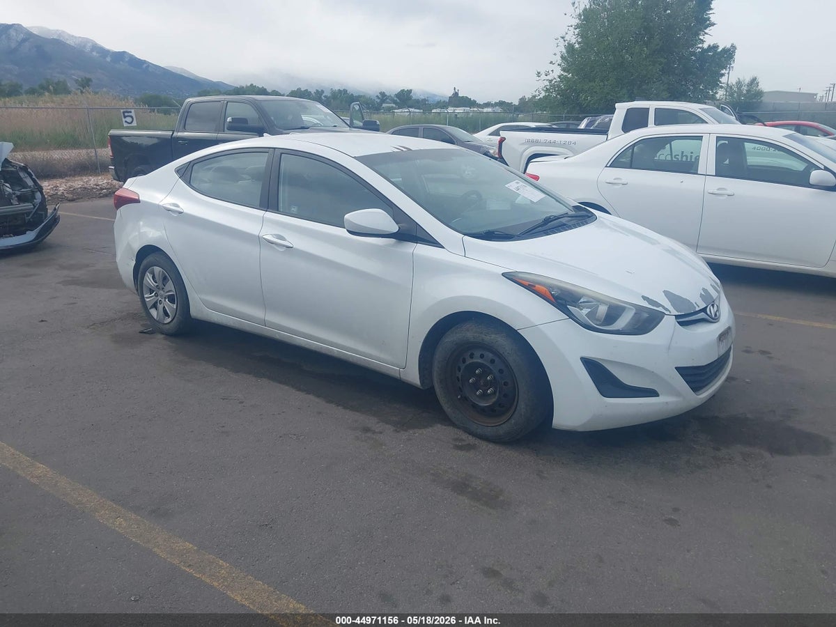 2016 HYUNDAI ELANTRA SE