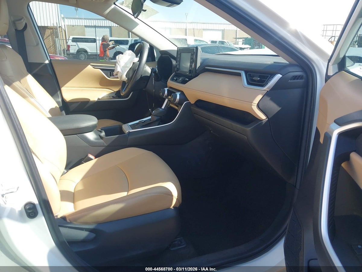 2022 TOYOTA RAV4 HYBRID XLE PREMIUM — снимка 5