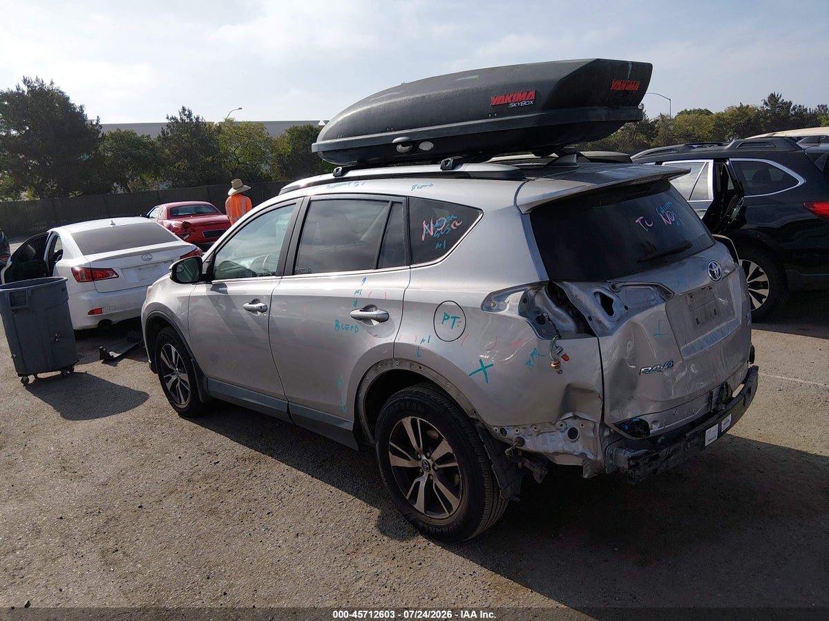 2017 TOYOTA RAV4 XLE — снимка 3