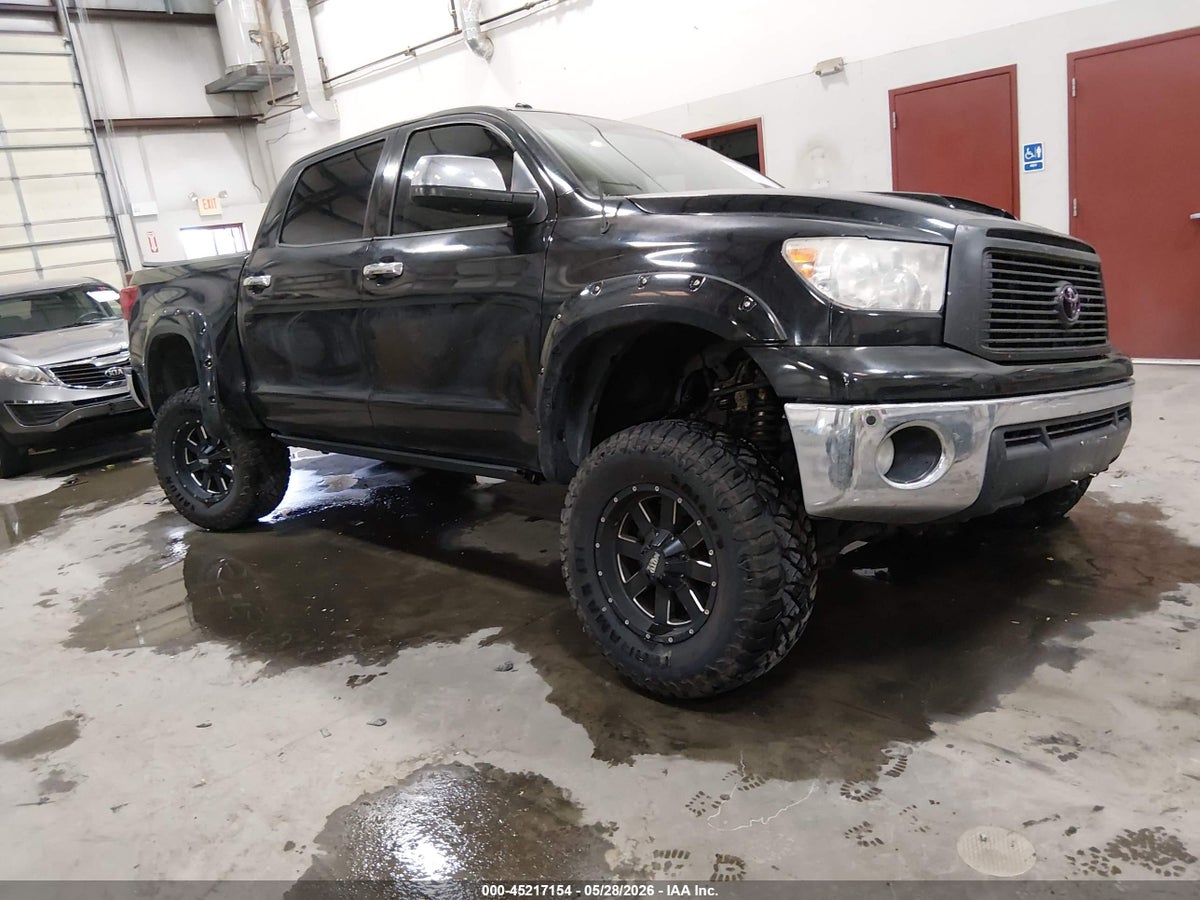 2012 TOYOTA TUNDRA CREWMAX LIMITED