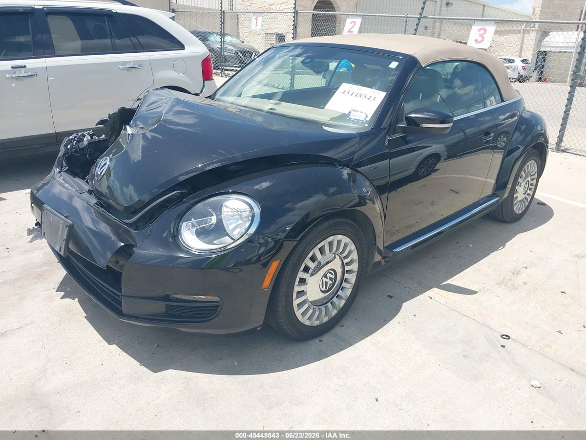 2016 VOLKSWAGEN BEETLE 1.8T S — снимка 2
