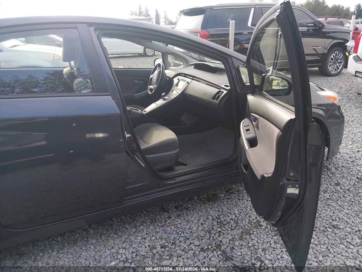2015 TOYOTA PRIUS TWO — снимка 5