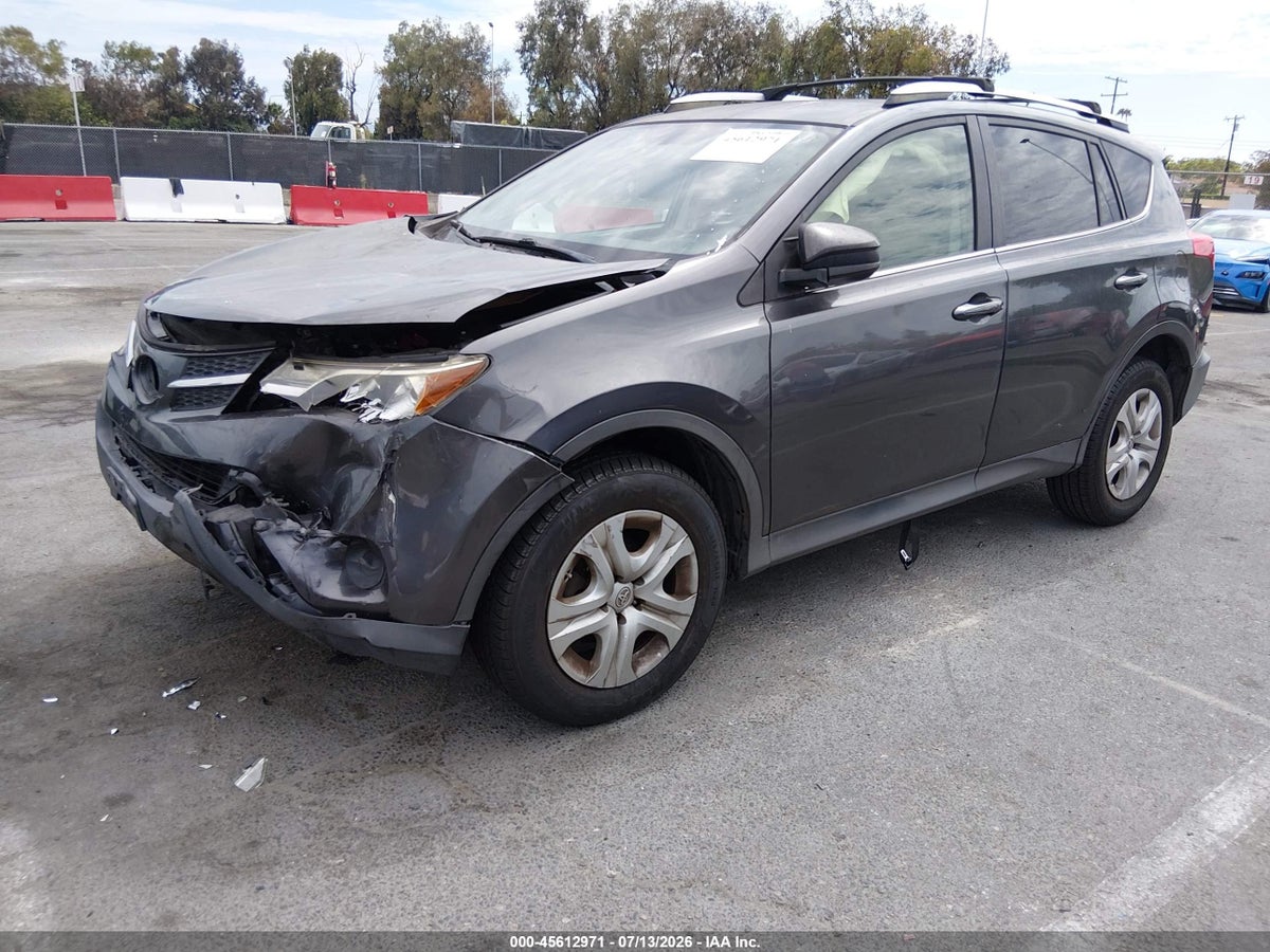 2015 TOYOTA RAV4 LE — снимка 2