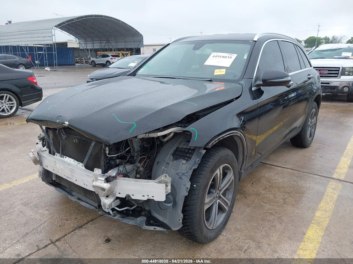 2019 MERCEDES-BENZ GLC 300 — снимка 2