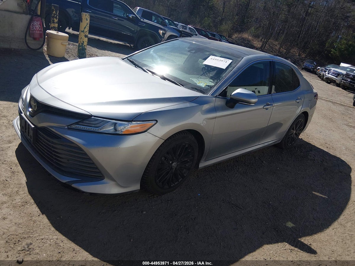 2020 TOYOTA CAMRY XLE — снимка 2