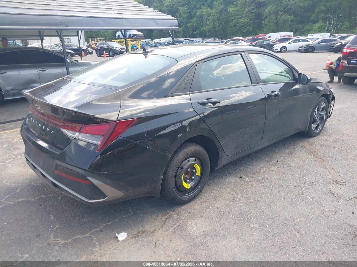 2025 HYUNDAI ELANTRA SEL SPORT — снимка 4