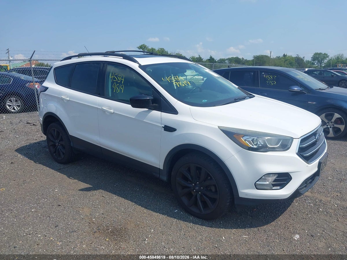 2017 FORD ESCAPE SE
