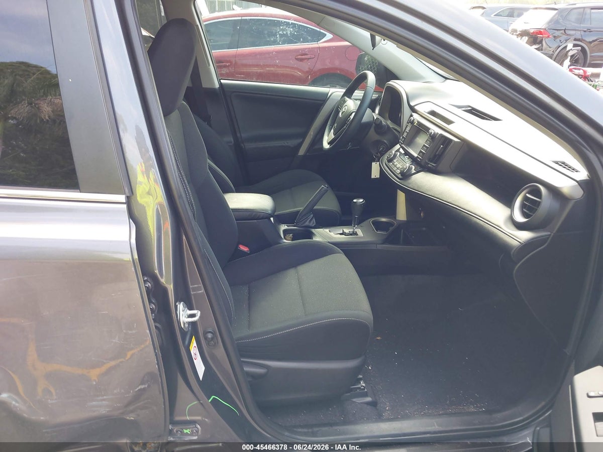 2016 TOYOTA RAV4 XLE — снимка 5