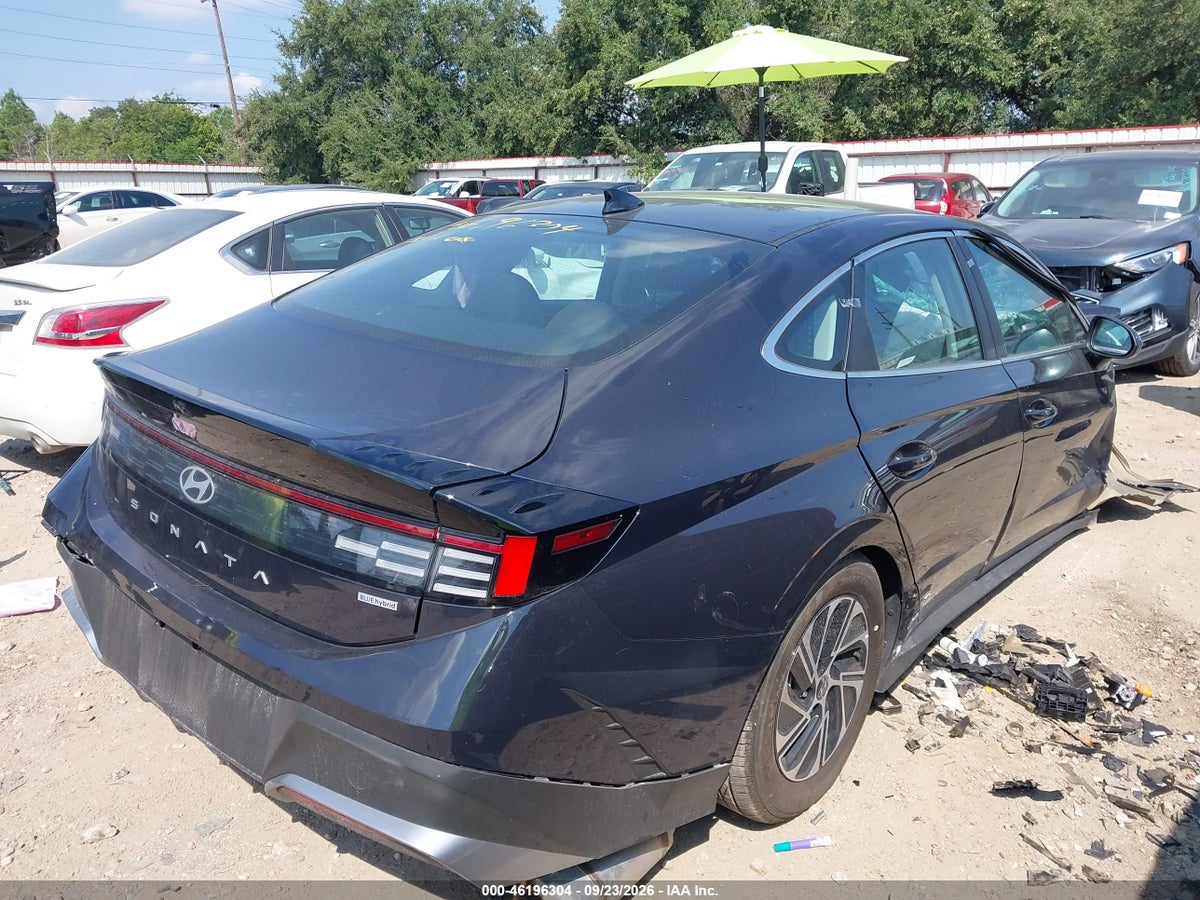 2026 HYUNDAI SONATA HYBRID BLUE — photo 4
