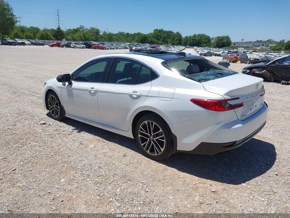 2025 TOYOTA CAMRY XLE — снимка 3