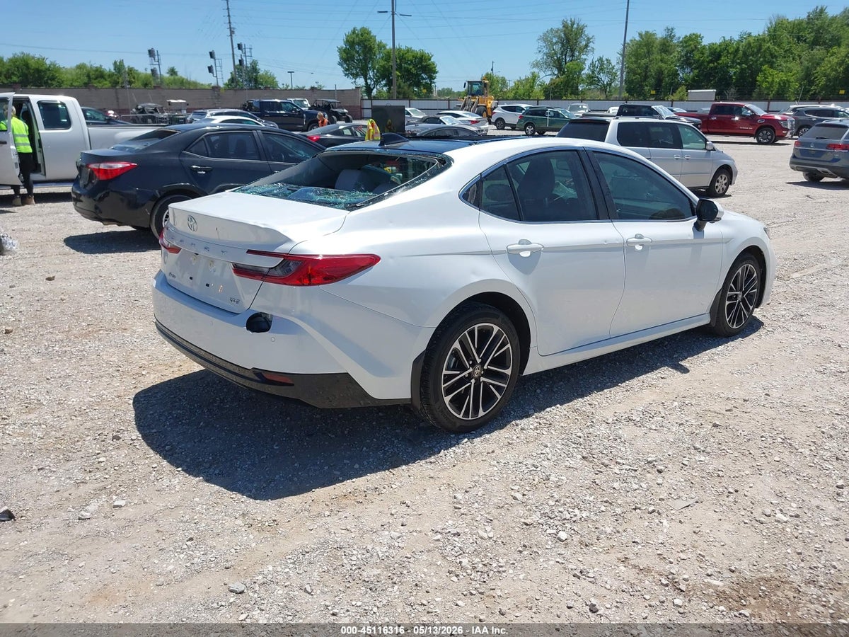 2025 TOYOTA CAMRY XLE — снимка 4