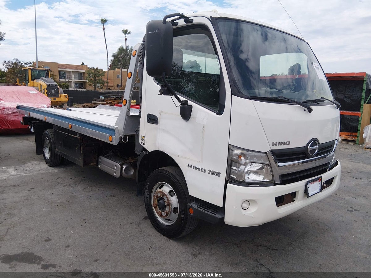 2016 HINO 195