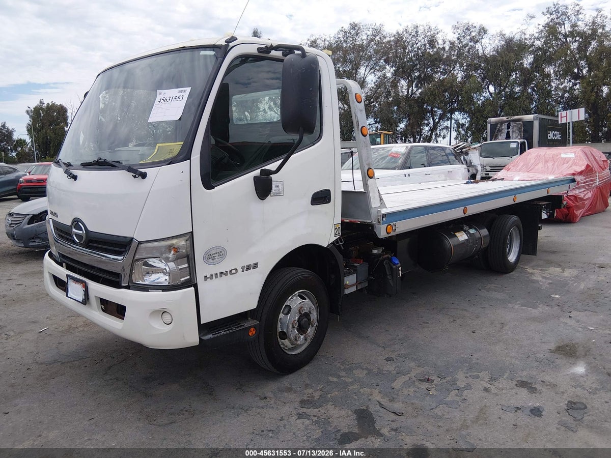 2016 HINO 195 — снимка 2