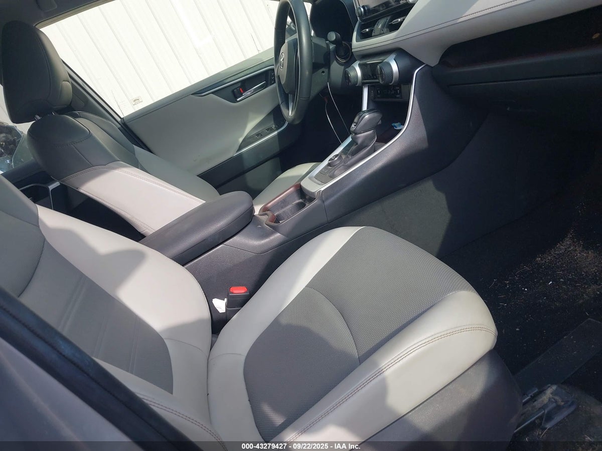 2021 TOYOTA RAV4 LIMITED — снимка 5
