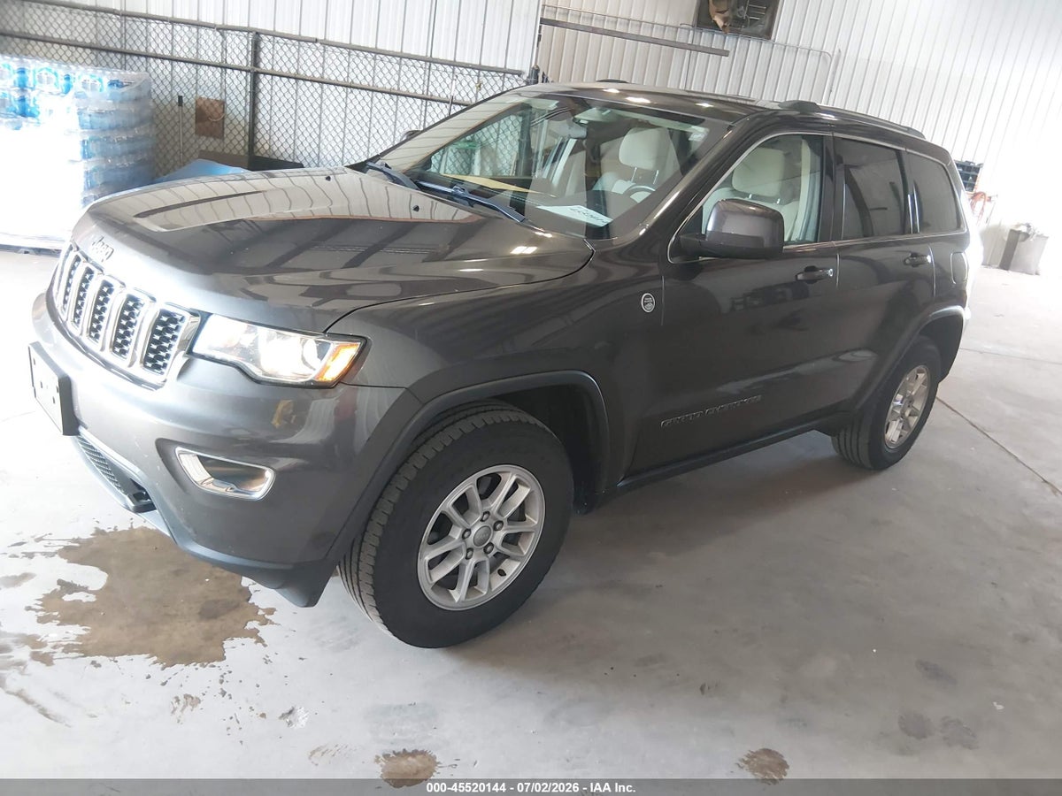 2019 JEEP GRAND CHEROKEE LAREDO E 4X4 — снимка 2