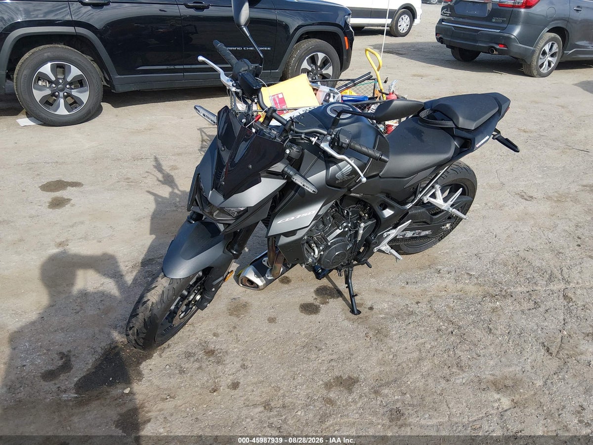 2025 HONDA CB750 A — снимка 2