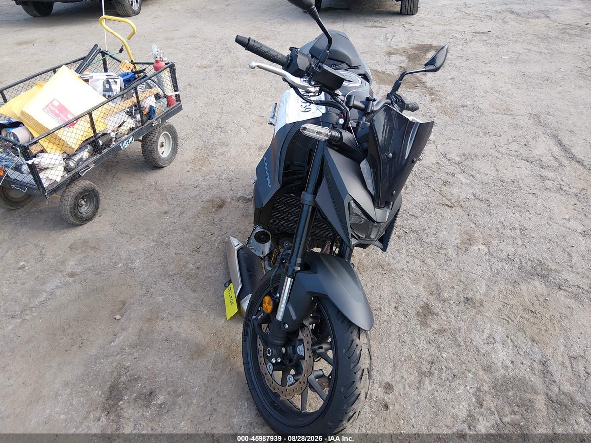 2025 HONDA CB750 A — снимка 5
