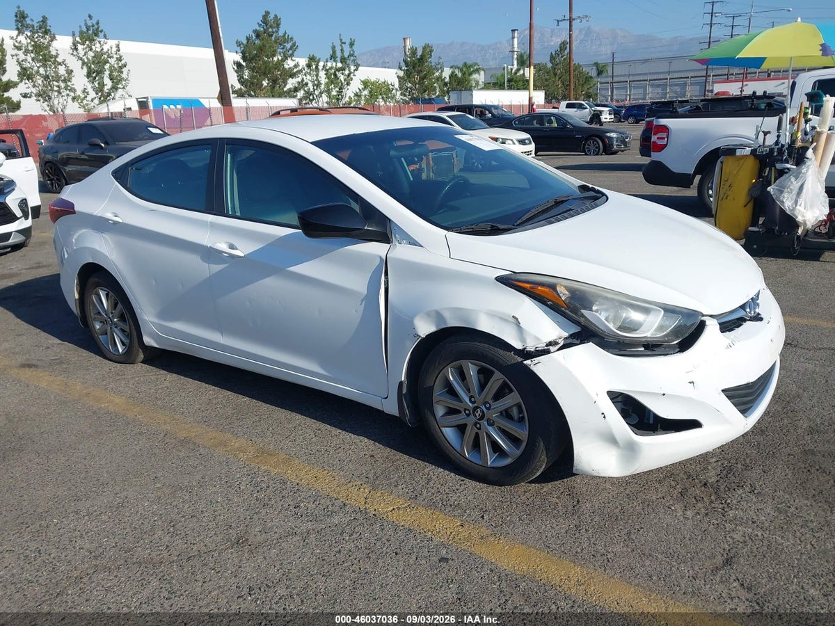 2016 HYUNDAI ELANTRA SE