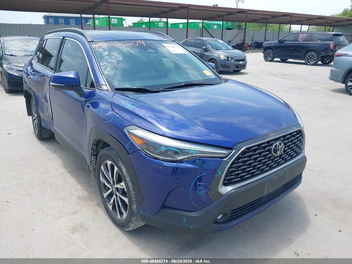 2023 TOYOTA COROLLA CROSS XLE