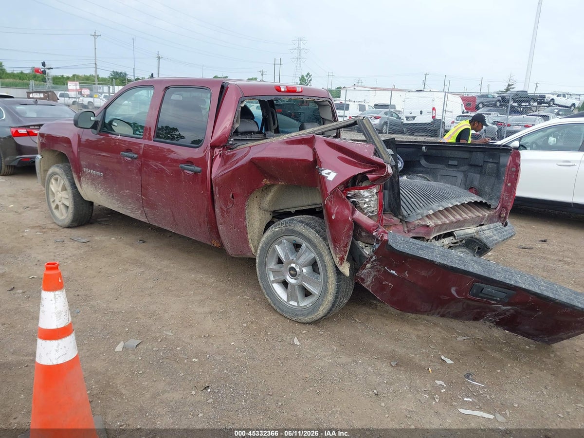 2013 CHEVROLET SILVERADO 1500 LT — снимка 3