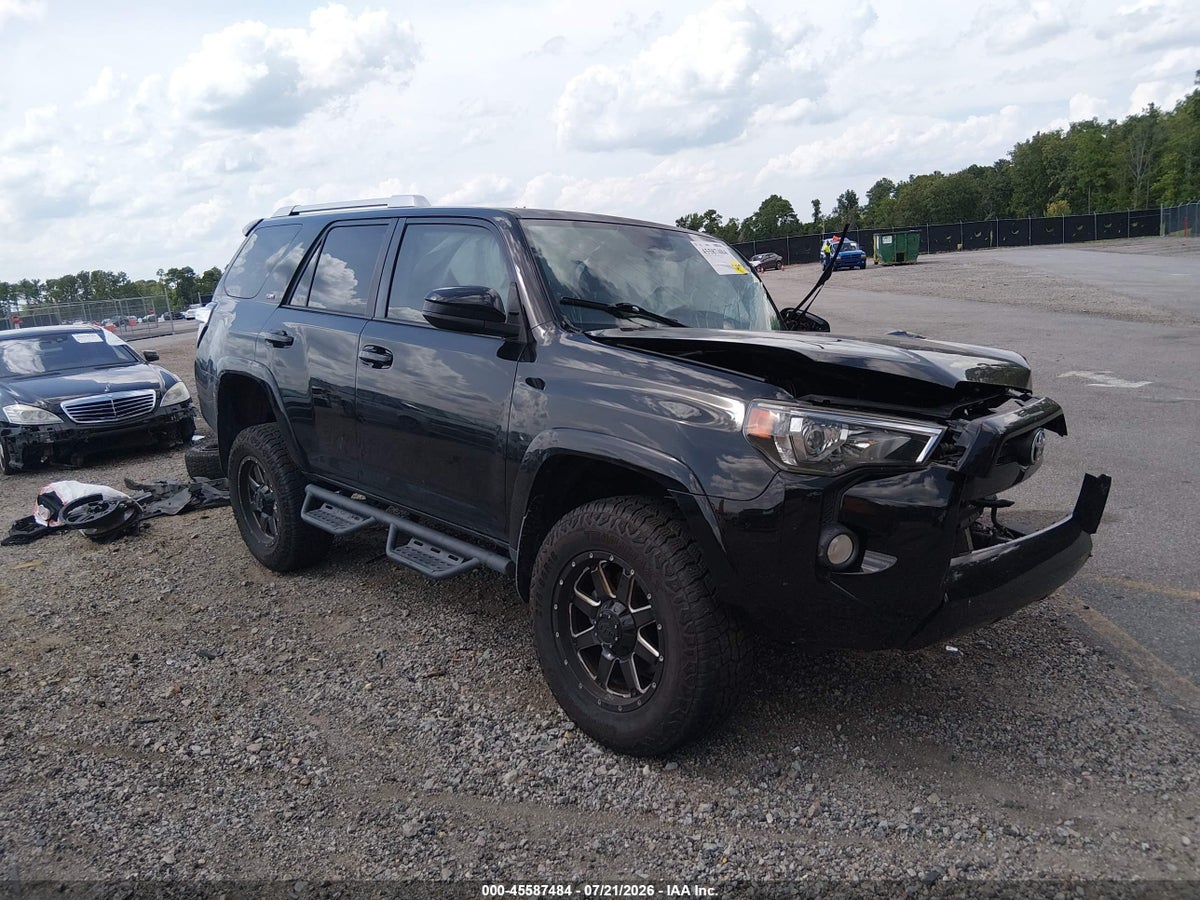 2014 TOYOTA 4RUNNER SR5