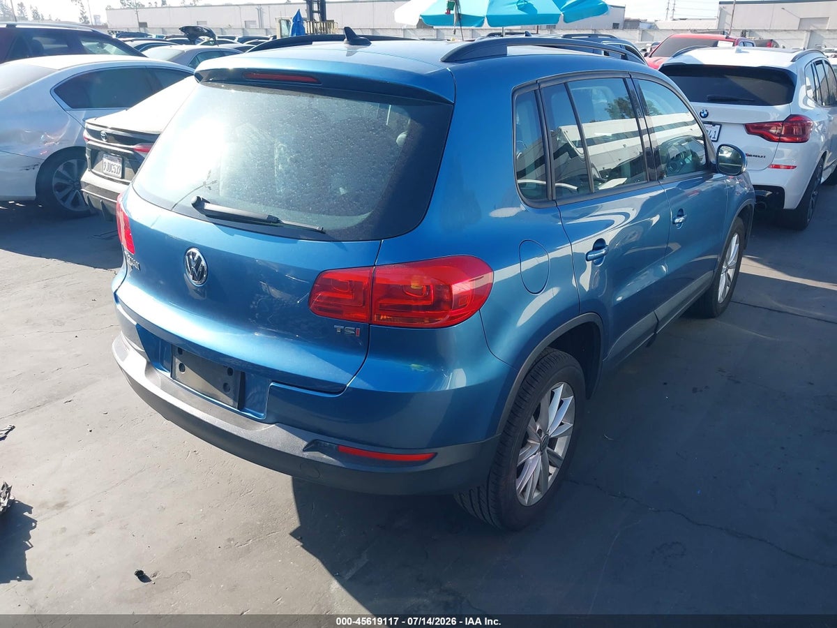 2017 VOLKSWAGEN TIGUAN 2.0T/2.0T S — снимка 4