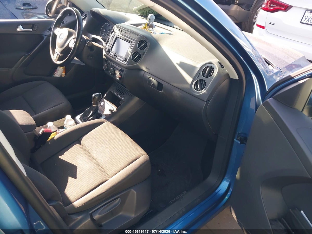 2017 VOLKSWAGEN TIGUAN 2.0T/2.0T S — снимка 5