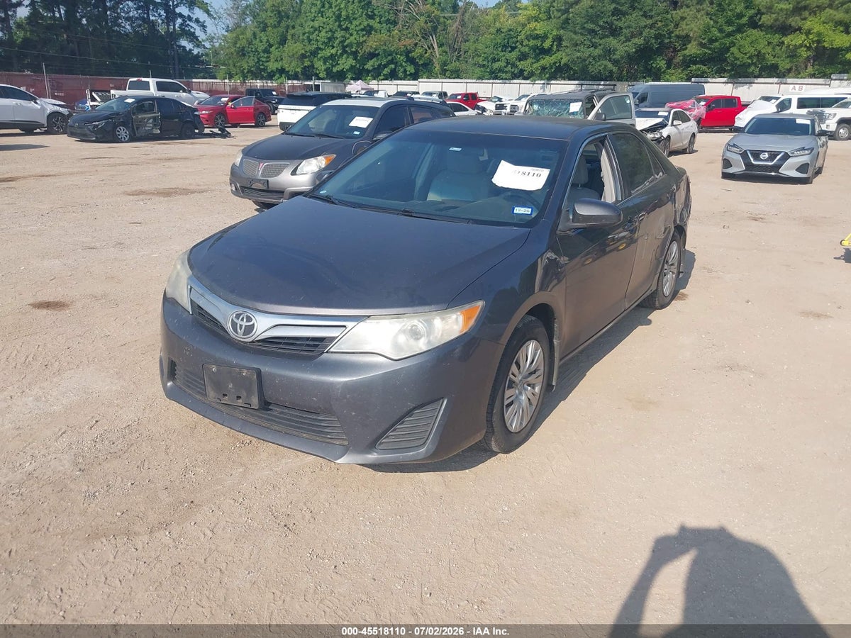 2012 TOYOTA CAMRY LE — снимка 2