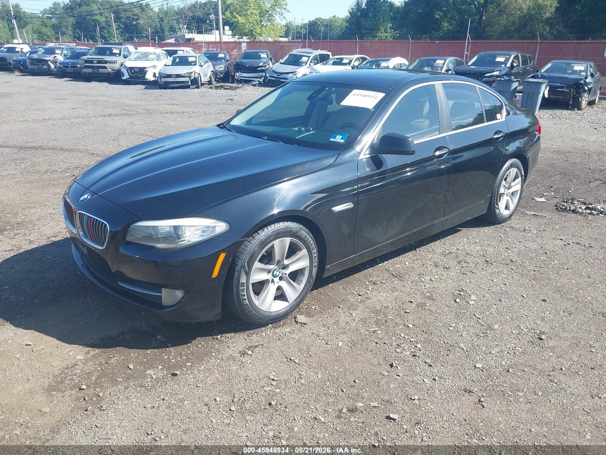 2011 BMW 528I — снимка 2