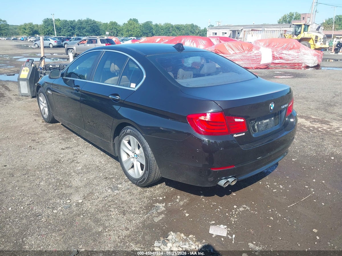 2011 BMW 528I — снимка 3