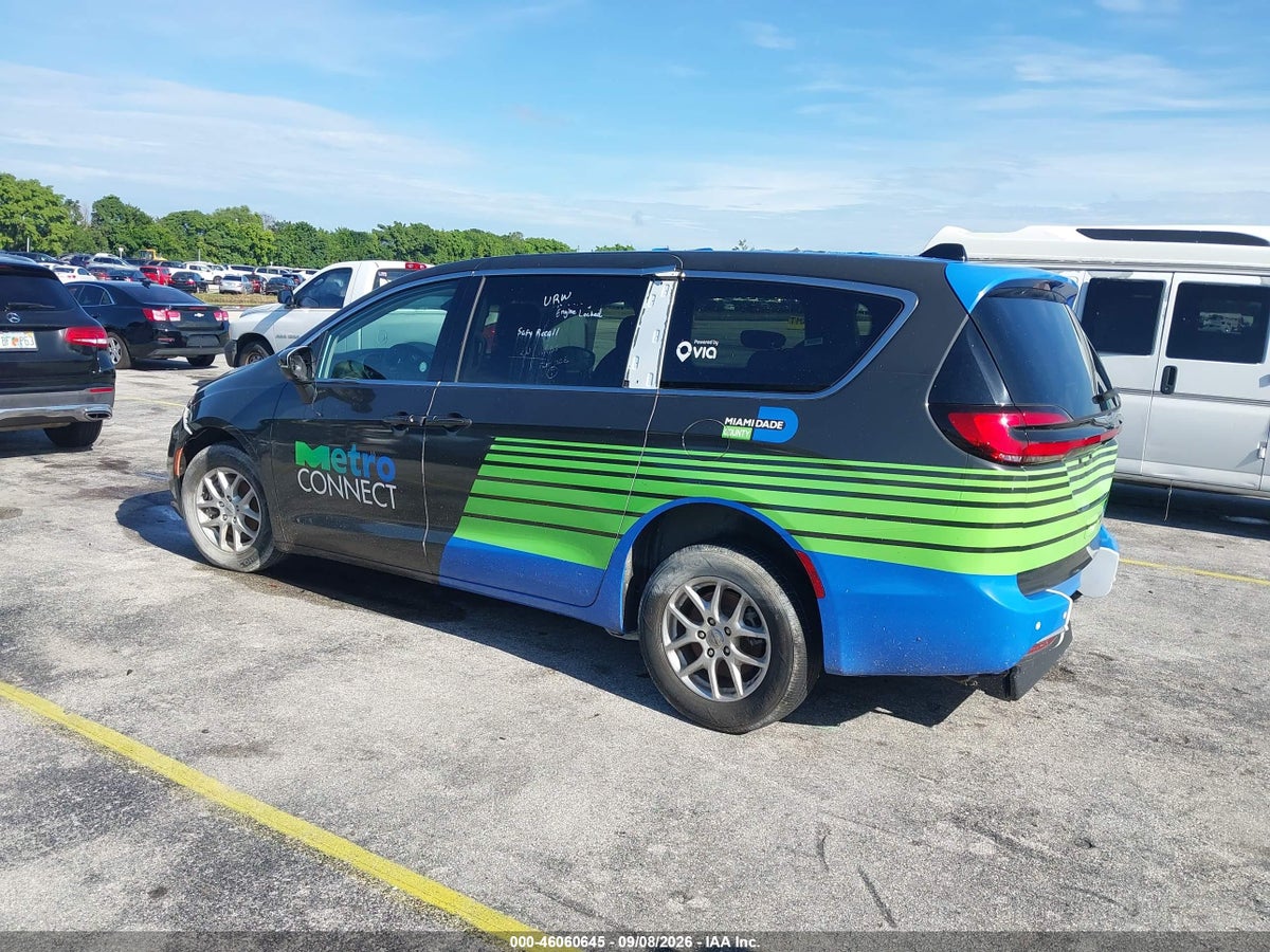 2023 CHRYSLER PACIFICA TOURING L — снимка 3