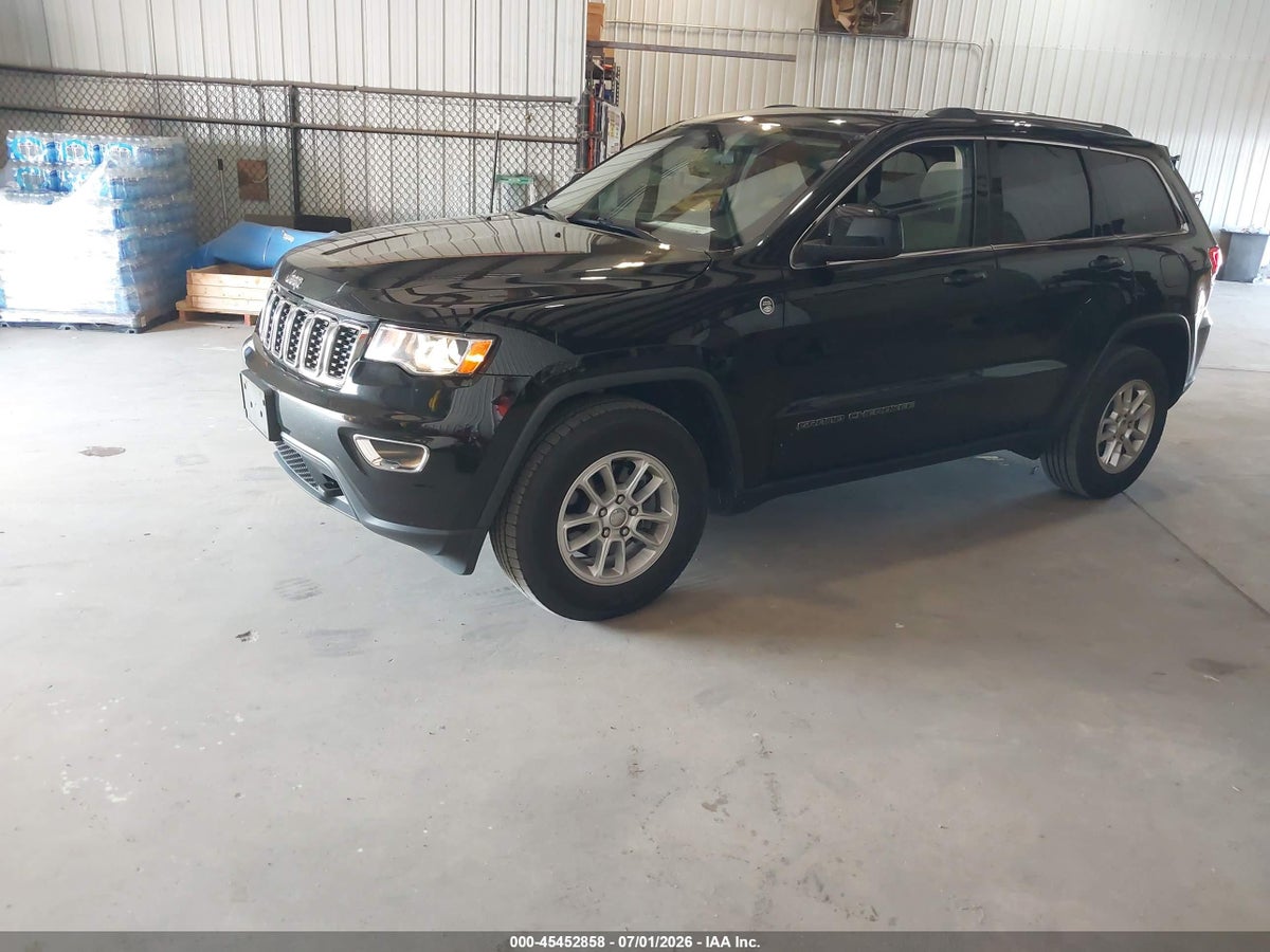 2019 JEEP GRAND CHEROKEE LAREDO E 4X4 — снимка 2