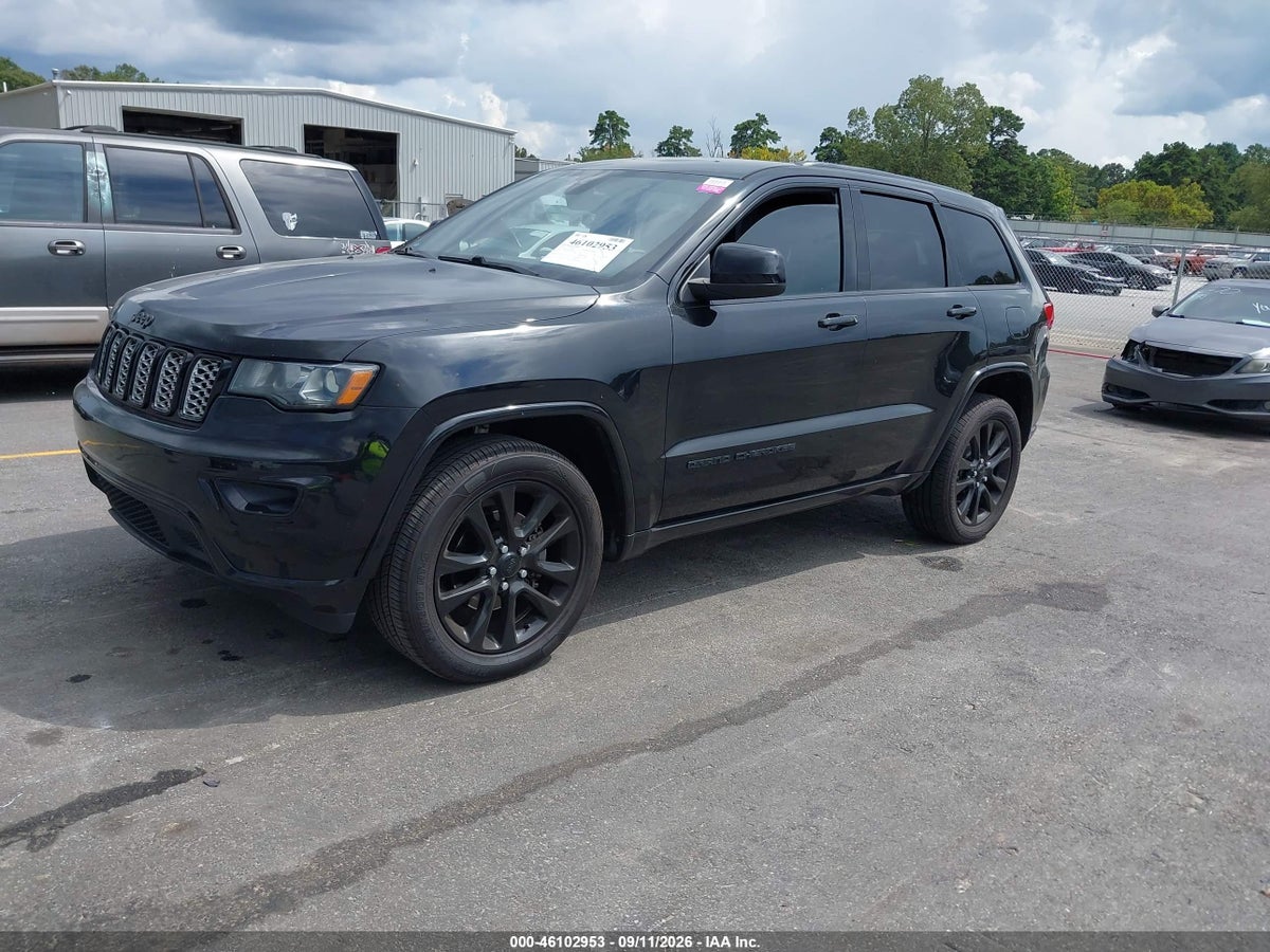 2017 JEEP GRAND CHEROKEE ALTITUDE 4X2 — снимка 2