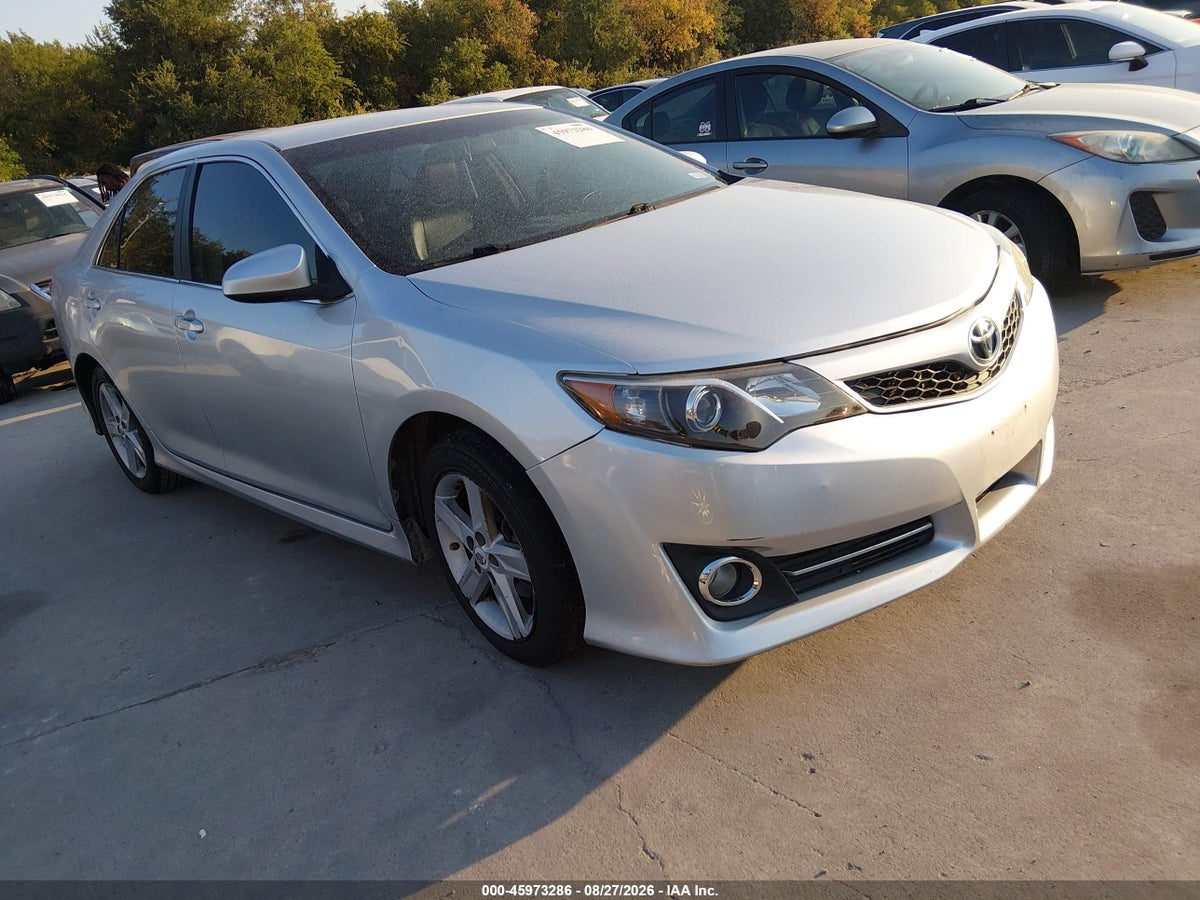 2012 TOYOTA CAMRY SE