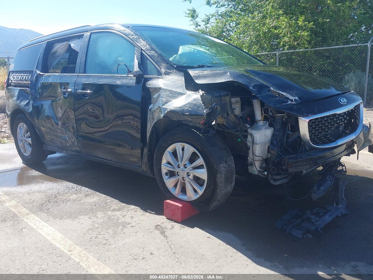 2017 KIA SEDONA LX