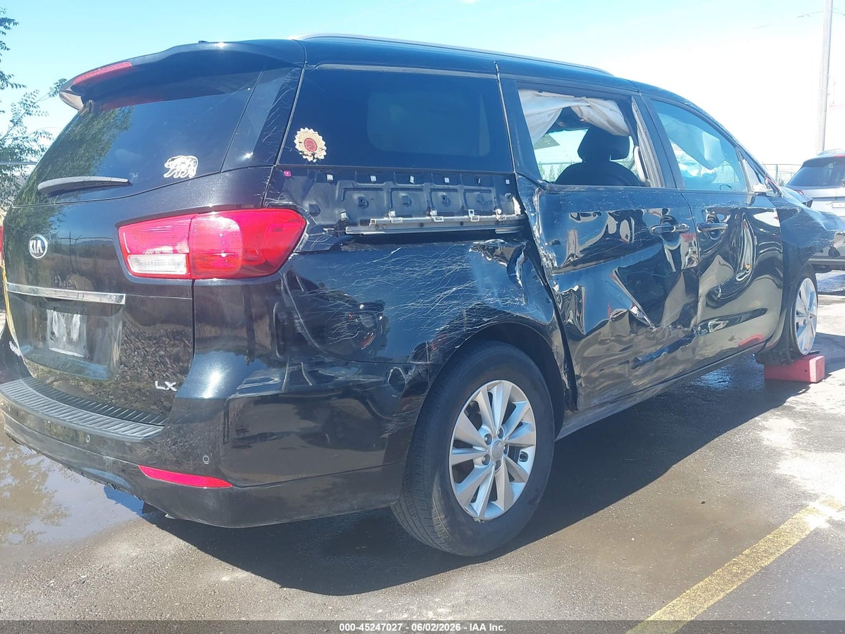 2017 KIA SEDONA LX — снимка 4